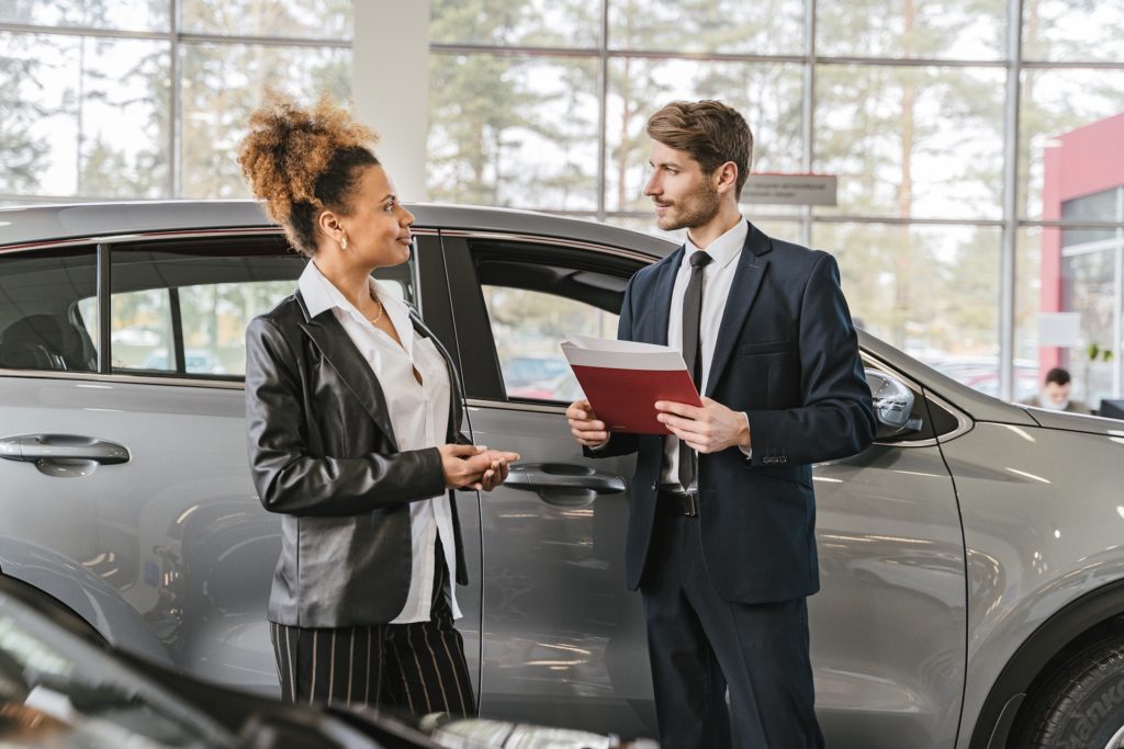 6 Essential Tips to Know for Buying a Car at the End of the Year